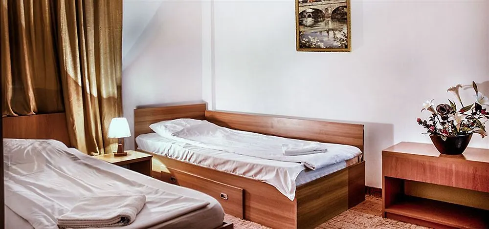 Hotel Stars Bukarest 2*,